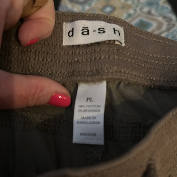 Army green cargo capris. Size PL. good used condition - Picture 2 of 4